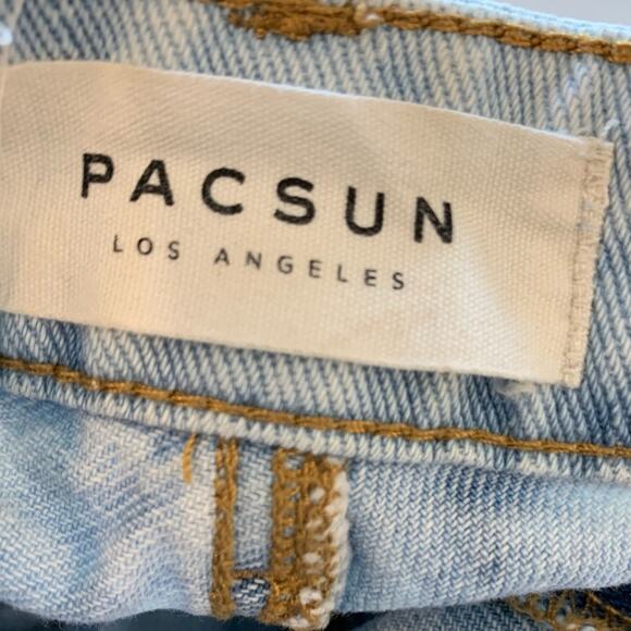 Pacsun Light Wash Distressed Denim Shorts Size 26 - Picture 9 of 9